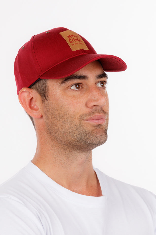 Burgundy curved peak cap - Classic range. 100% cotton.